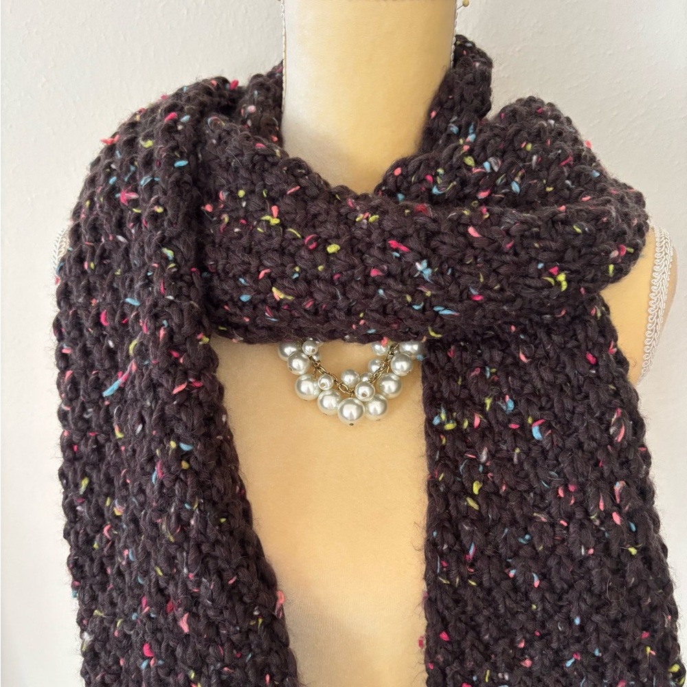 Multicolor knit scarf